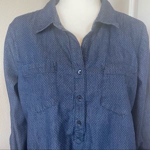 Liz Claiborne Blue top great condition 100% cotton size XL long sleeve